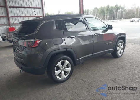 2019 Jeep Compass Latitude 4X4 z USA, uszkodzony, nr VIN 3C4NJDBBXKT733963